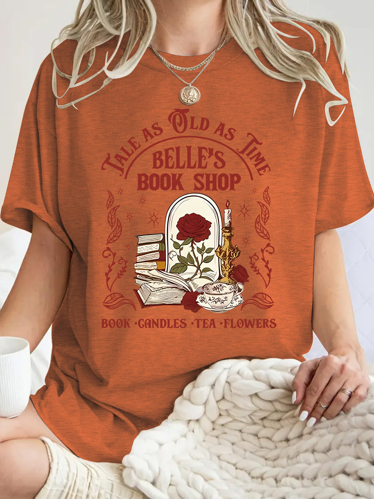 Short sleeved women's T-shirt rose book