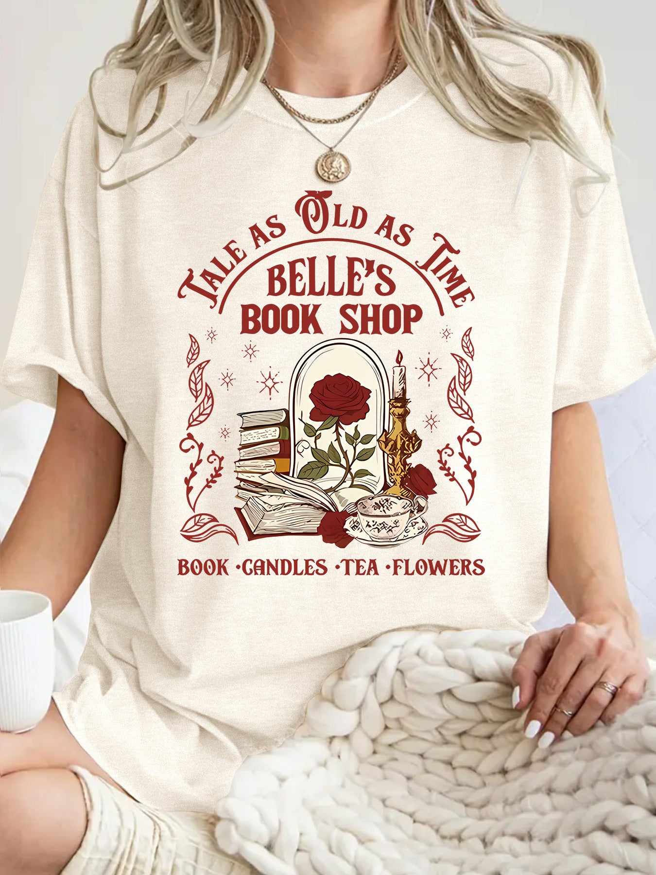 Short sleeved women's T-shirt rose book