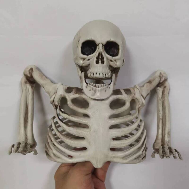 Halloween glowing skull decor for outdoor yard, spooky props for vacation home.