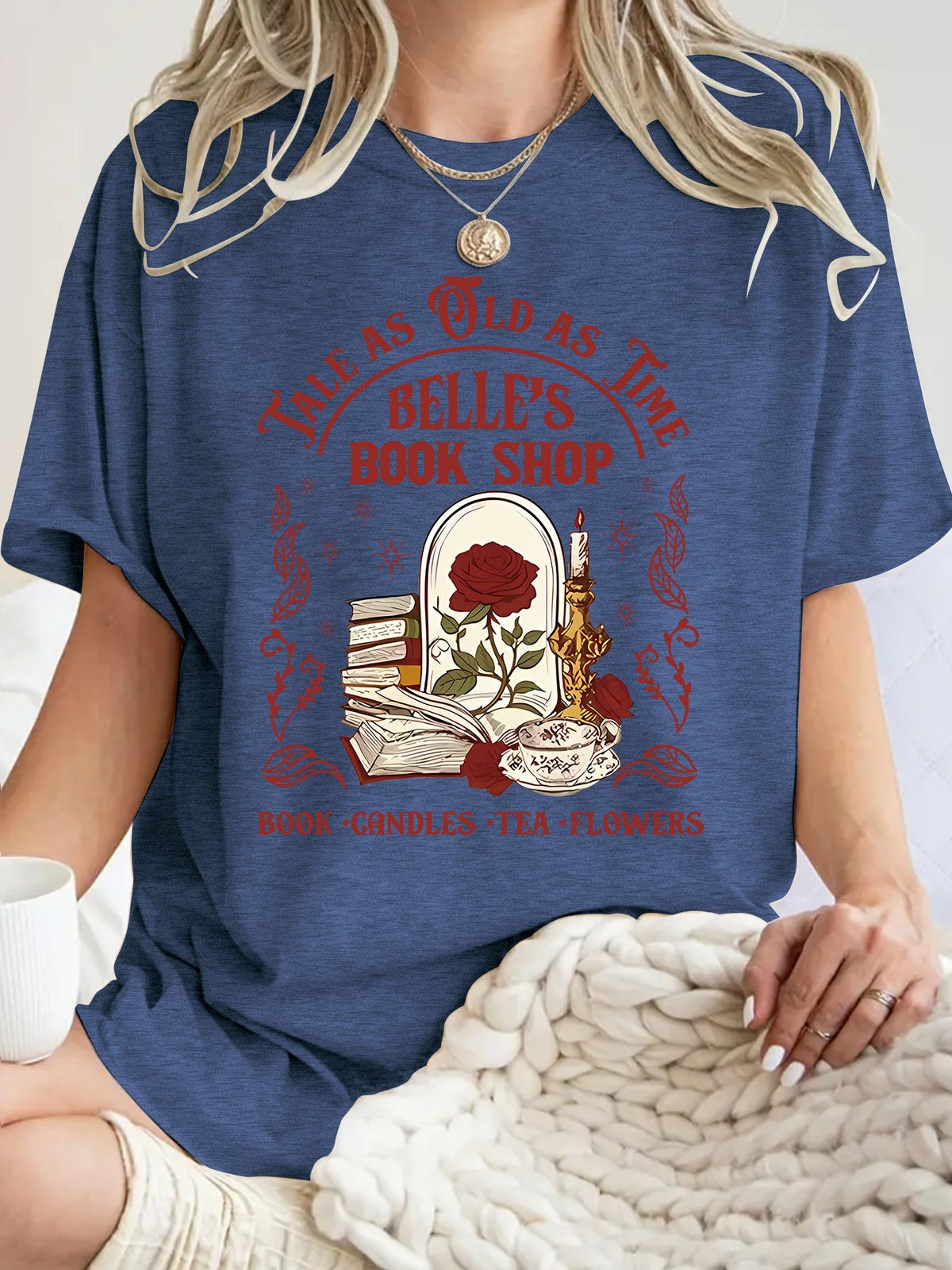 Short sleeved women's T-shirt rose book