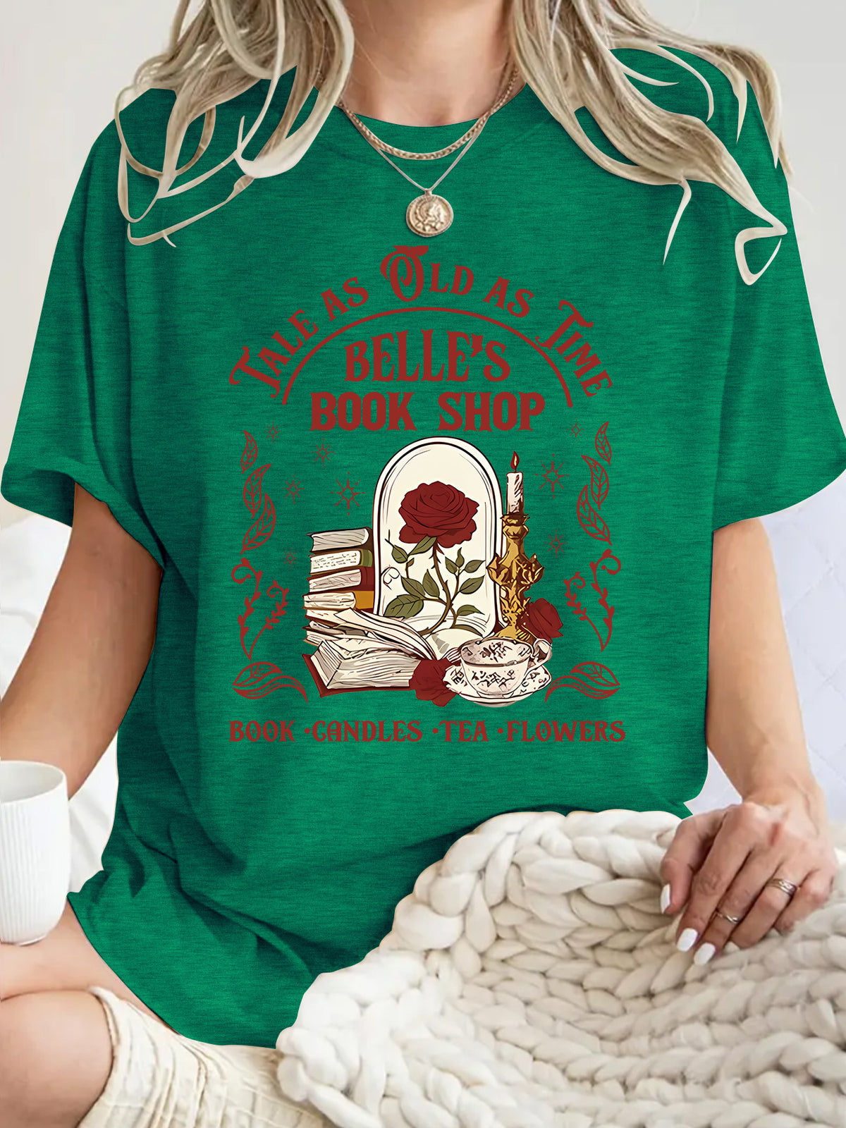 Short sleeved women's T-shirt rose book